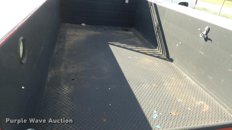 image for item L2470 2003 Ford F550 Super Duty XL Crew Cab utility truck