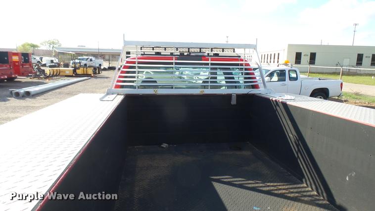 image for item L2470 2003 Ford F550 Super Duty XL Crew Cab utility truck