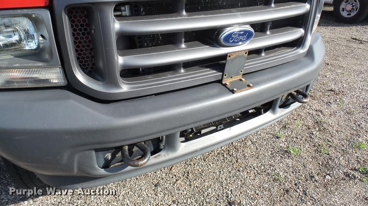 image for item L2470 2003 Ford F550 Super Duty XL Crew Cab utility truck