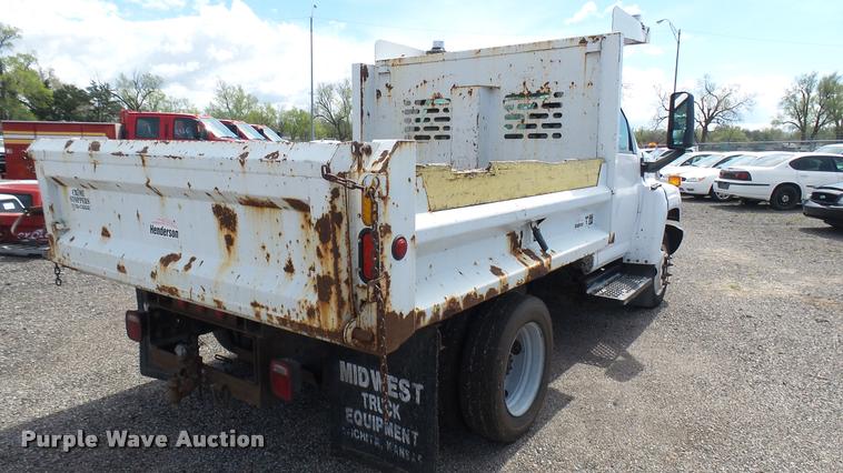 image for item L2471 2005 Chevrolet C4500 dump truck