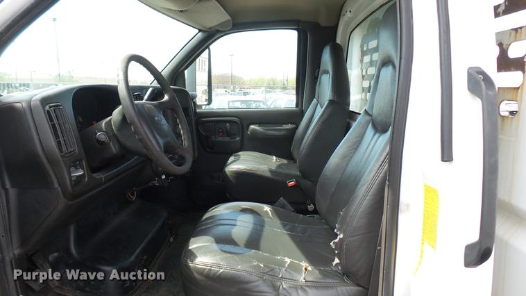 image for item L2471 2005 Chevrolet C4500 dump truck