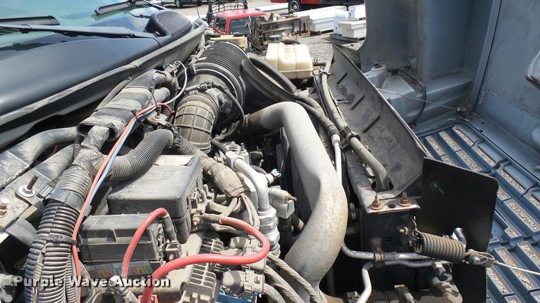 image for item L2471 2005 Chevrolet C4500 dump truck