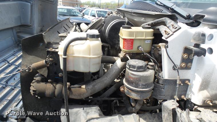 image for item L2471 2005 Chevrolet C4500 dump truck