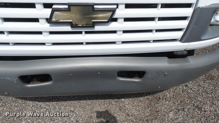 image for item L2471 2005 Chevrolet C4500 dump truck