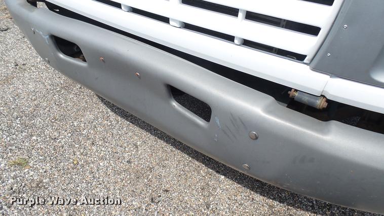 image for item L2471 2005 Chevrolet C4500 dump truck