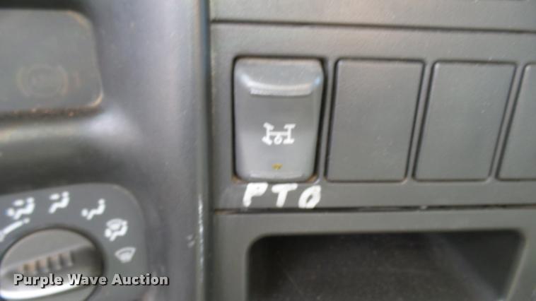 image for item L2471 2005 Chevrolet C4500 dump truck