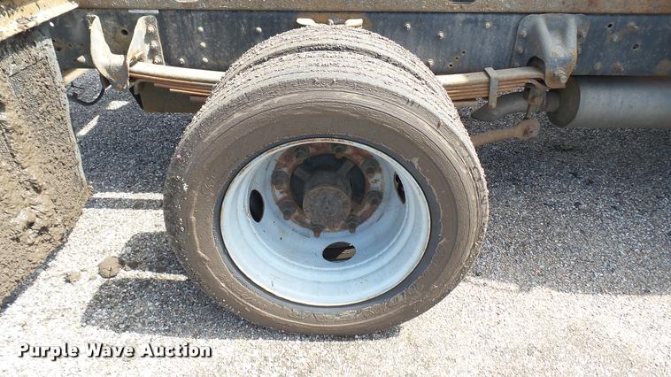 image for item L2471 2005 Chevrolet C4500 dump truck