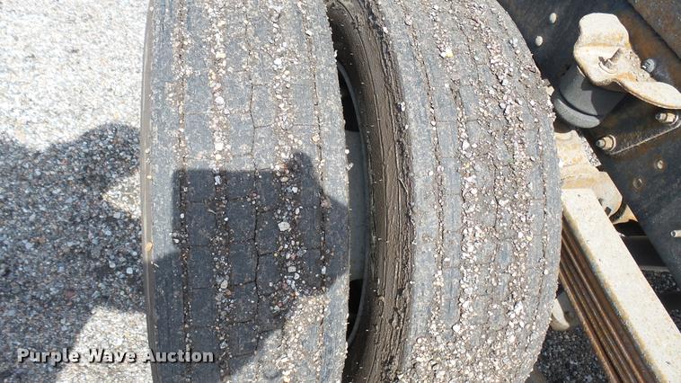 image for item L2471 2005 Chevrolet C4500 dump truck