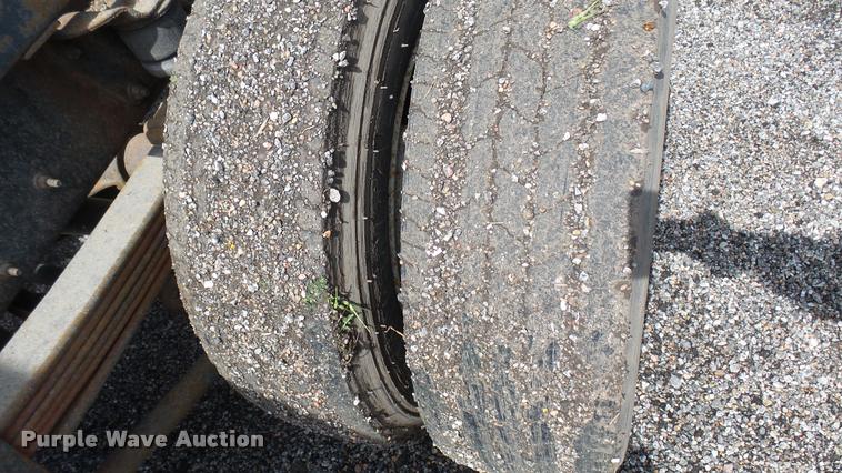 image for item L2471 2005 Chevrolet C4500 dump truck