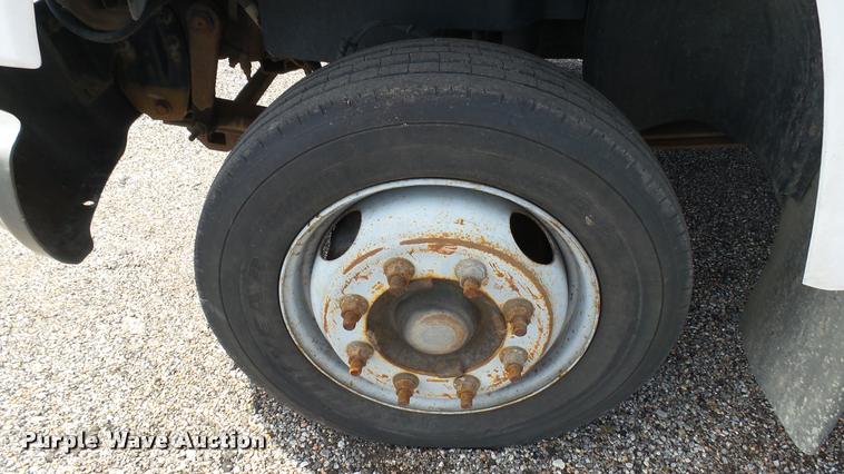 image for item L2471 2005 Chevrolet C4500 dump truck