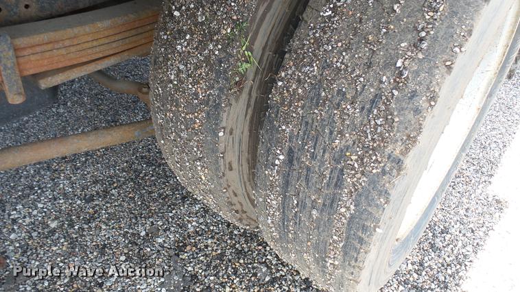 image for item L2471 2005 Chevrolet C4500 dump truck