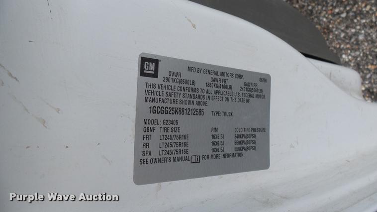 image for item L2472 2008 Chevrolet Express 2500 Cargo van