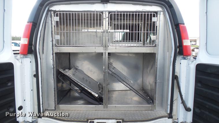 image for item L2472 2008 Chevrolet Express 2500 Cargo van