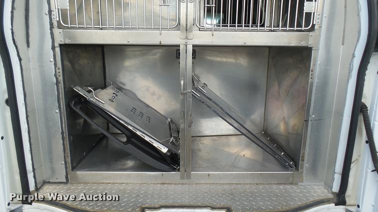 image for item L2472 2008 Chevrolet Express 2500 Cargo van