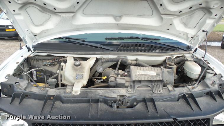 image for item L2472 2008 Chevrolet Express 2500 Cargo van