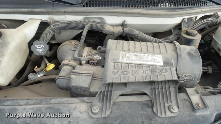 image for item L2472 2008 Chevrolet Express 2500 Cargo van
