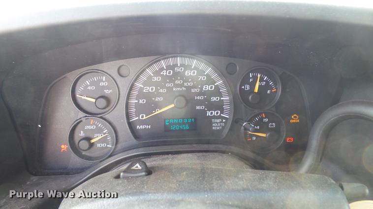 image for item L2473 2007 Chevrolet Express 2500 Cargo van