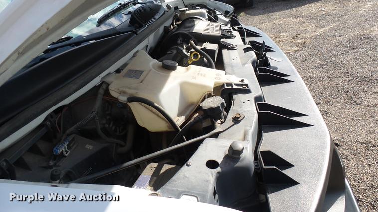 image for item L2473 2007 Chevrolet Express 2500 Cargo van