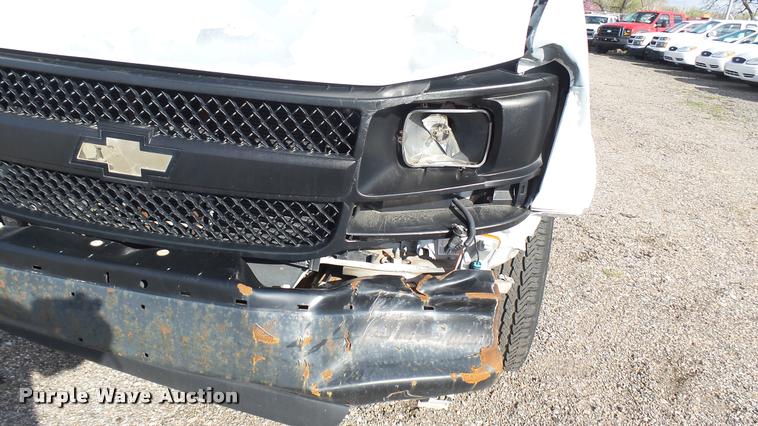 image for item L2473 2007 Chevrolet Express 2500 Cargo van