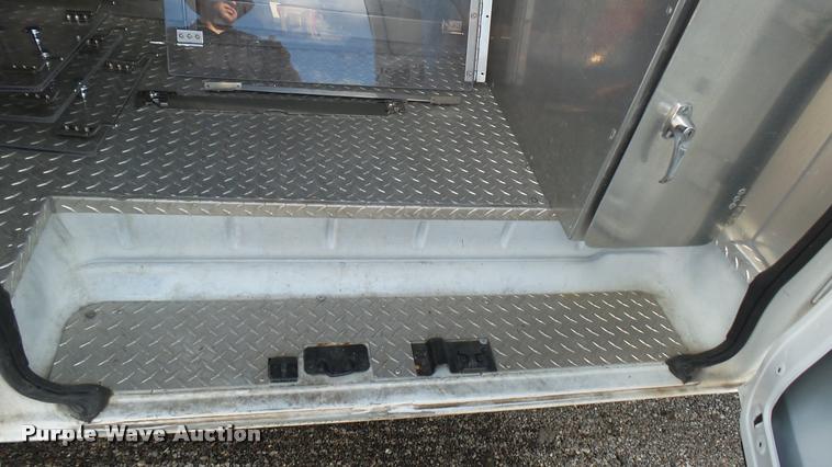image for item L2473 2007 Chevrolet Express 2500 Cargo van