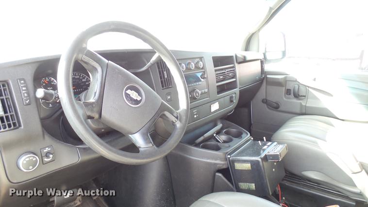 image for item L2474 2008 Chevrolet Express 2500 Cargo van