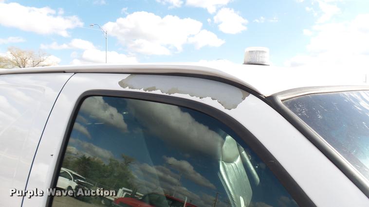 image for item L2474 2008 Chevrolet Express 2500 Cargo van