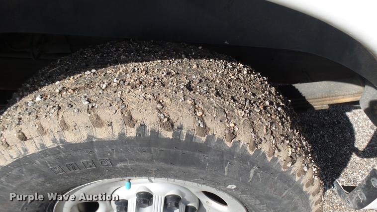 image for item L2474 2008 Chevrolet Express 2500 Cargo van