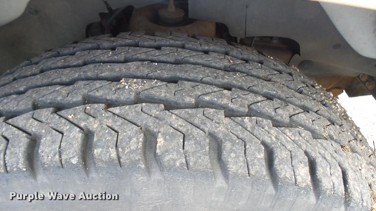 image for item L2474 2008 Chevrolet Express 2500 Cargo van