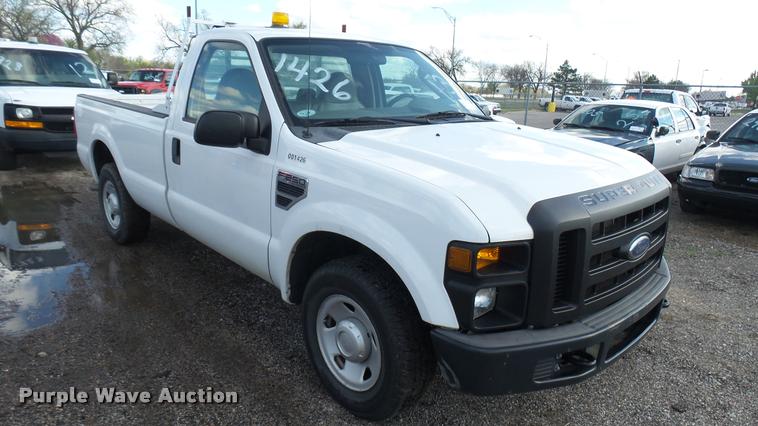 image for item L2475 2008 Ford F250 Super Duty XL pickup truck