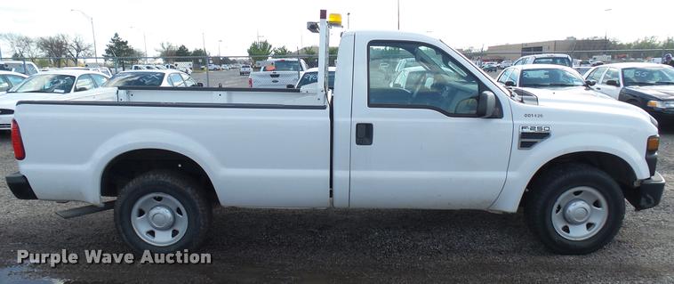 image for item L2475 2008 Ford F250 Super Duty XL pickup truck