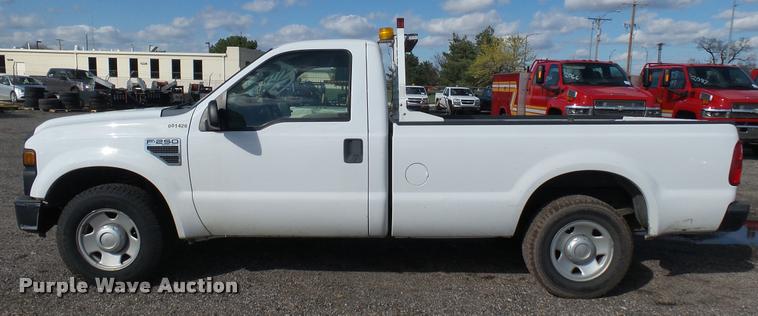 image for item L2475 2008 Ford F250 Super Duty XL pickup truck