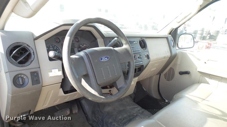 image for item L2475 2008 Ford F250 Super Duty XL pickup truck