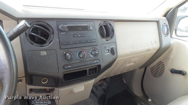 image for item L2475 2008 Ford F250 Super Duty XL pickup truck