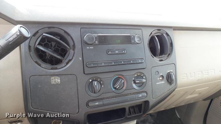 image for item L2475 2008 Ford F250 Super Duty XL pickup truck