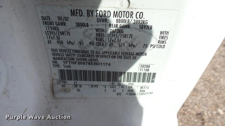 image for item L2475 2008 Ford F250 Super Duty XL pickup truck