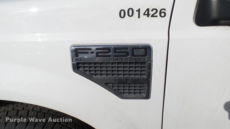image for item L2475 2008 Ford F250 Super Duty XL pickup truck