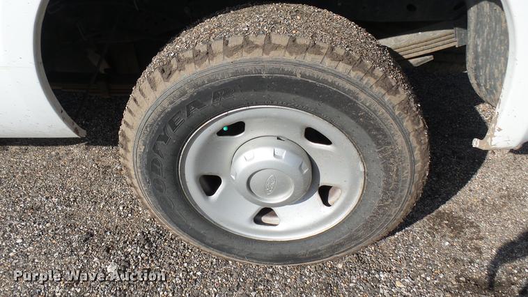 image for item L2475 2008 Ford F250 Super Duty XL pickup truck