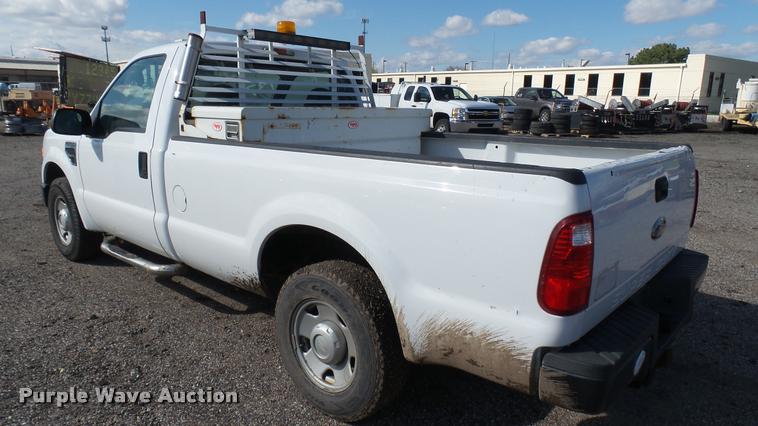 image for item L2476 2008 Ford F250 Super Duty XL pickup truck