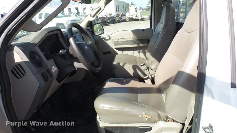 image for item L2476 2008 Ford F250 Super Duty XL pickup truck