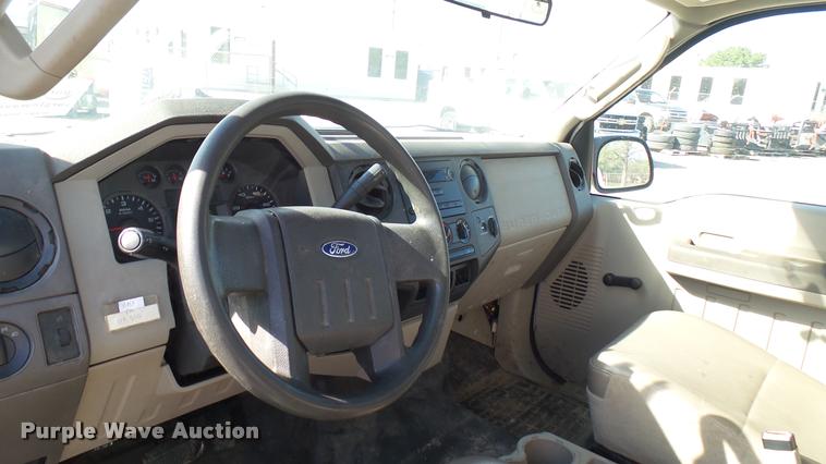image for item L2476 2008 Ford F250 Super Duty XL pickup truck