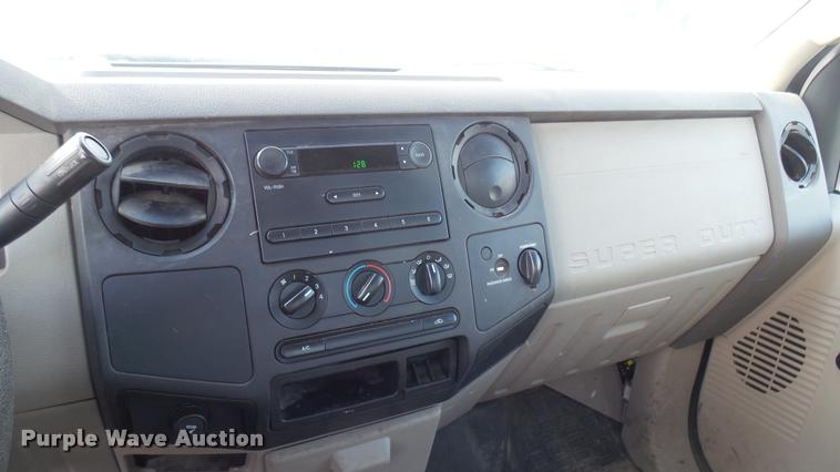 image for item L2476 2008 Ford F250 Super Duty XL pickup truck