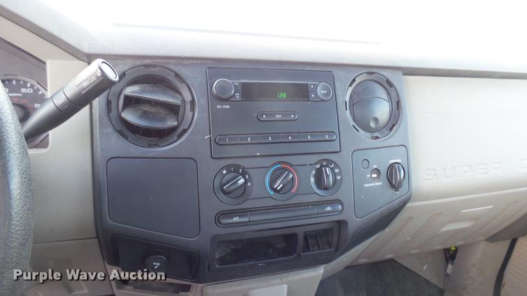 image for item L2476 2008 Ford F250 Super Duty XL pickup truck