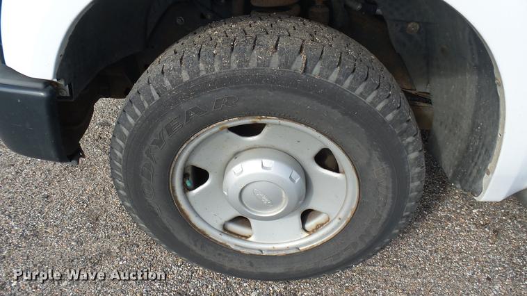 image for item L2476 2008 Ford F250 Super Duty XL pickup truck