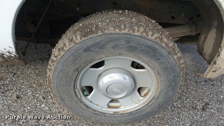 image for item L2476 2008 Ford F250 Super Duty XL pickup truck