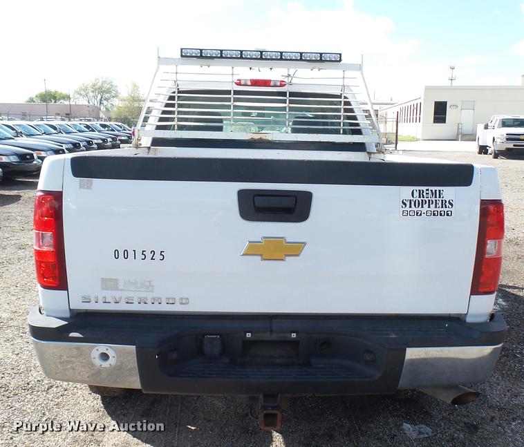 image for item L2477 2007 Chevrolet Silverado 2500HD Crew Cab pickup truck