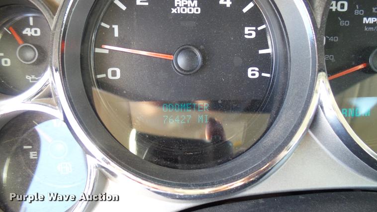 image for item L2477 2007 Chevrolet Silverado 2500HD Crew Cab pickup truck
