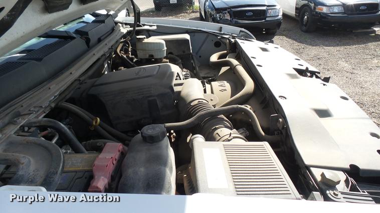 image for item L2477 2007 Chevrolet Silverado 2500HD Crew Cab pickup truck