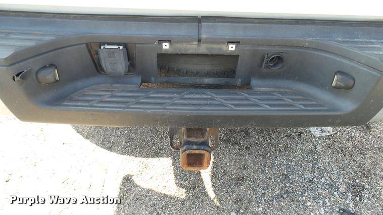 image for item L2477 2007 Chevrolet Silverado 2500HD Crew Cab pickup truck