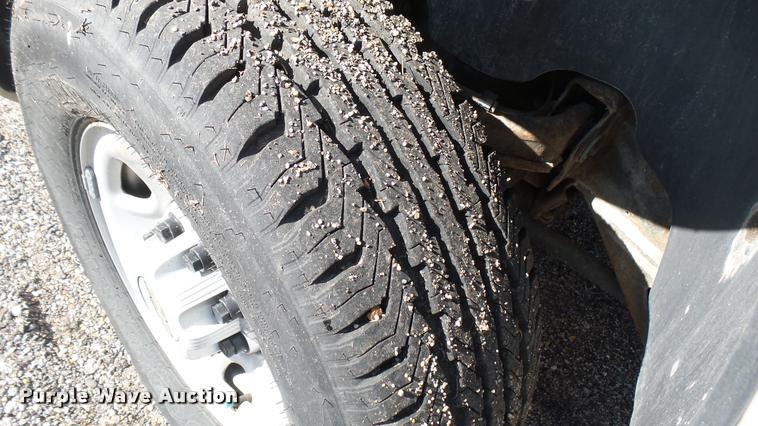 image for item L2477 2007 Chevrolet Silverado 2500HD Crew Cab pickup truck