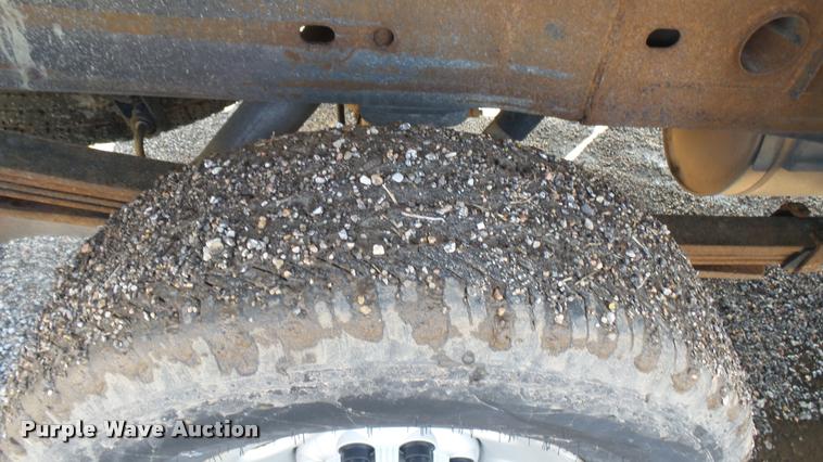 image for item L2477 2007 Chevrolet Silverado 2500HD Crew Cab pickup truck